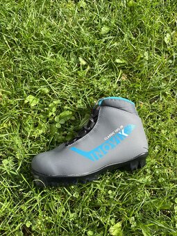 Běžecké lyže a boty pro děti 7-8 let - 9