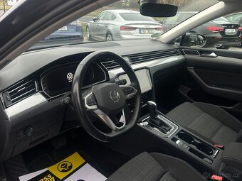 Volkswagen Passat  2022 - 9