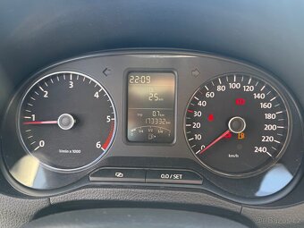 Volkswagen Polo - 9