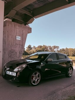 Alfa Romeo Giulietta QV manuál - 9