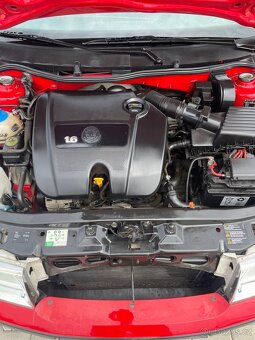 Škoda Octavia Tour 1,6i 75kw, klima/ 78000km / CEBIA - 9
