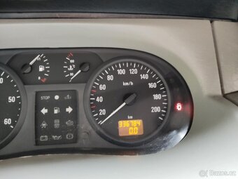 Opel Vivaro - 9