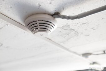 Pronájem skladového prostoru, 41m2, uzamykatelný, P5 - Jinon - 9