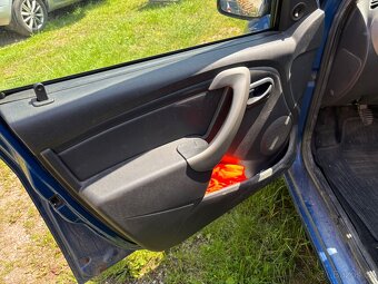 Prodám Dacia Sandero 1,4 benzin 2009 - 9