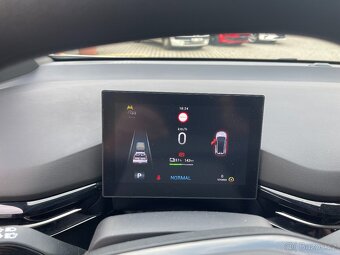 Prodám MG 4 Electric r,v,10/2022 125 KW baterie 54 KWh DPH - 9