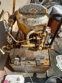 Štípačka na dřevo - 9