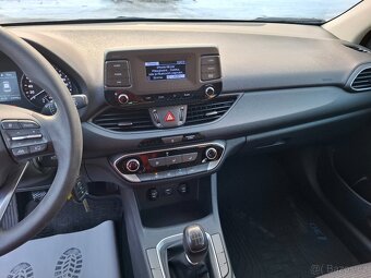 Hyundai i30 1.0i BENZIN r.22 43000km po1.majiteli PLNÝSERVIS - 9