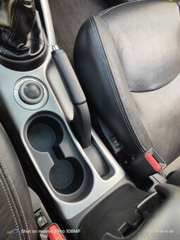 Prodám Citroen C-CROSSER 7mist - 9