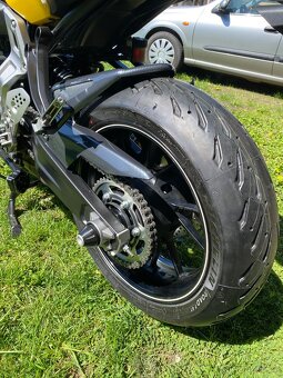 Yamaha MT 07 luxusní stav - 9