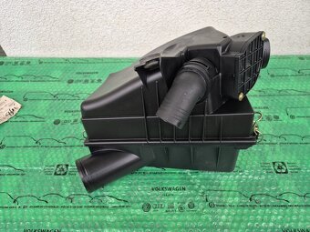 vzduchový filtr kompletní Škoda Felicia 1.3mpi 6U0129607B - 9