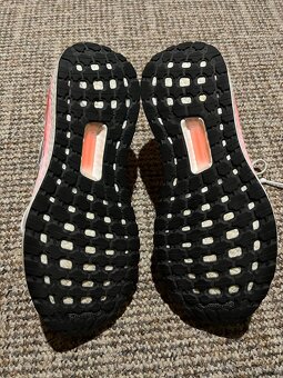 Adidas Ultraboost, velikost 39 1/3 - 9
