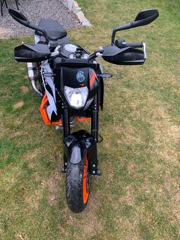 KTM Duke 690R - 9