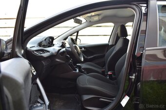 Peugeot 208 1.2i/5DVÉŘ/ČR/1MAJ/2017/129TKM - 9