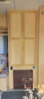Karavan KNAUS s markýzou - 9