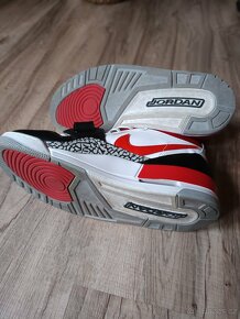 Jordan vel.44 - 9