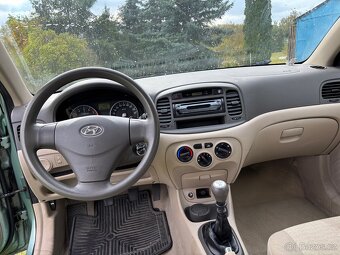 Hyundai Accent 1.4i, 71 kW – rok 2007 - 9