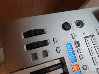 Klávesnice Yamaha Tyros 4 XL (reproduktorový systém TRS-MS 0 - 9