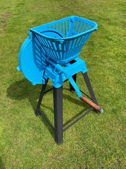 struhadlo starý mlýnek litina zahradní dekorace šrotovník - 9