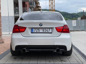 Bmw e90 335i - 9