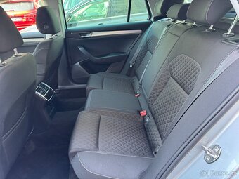 Škoda Superb 3 2.0 TDI 110kW Man. Full LED Tempomat Navigace - 9