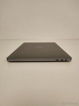 MacBook Pro 2020 | i7 • 32GB • 512GB SSD - 9