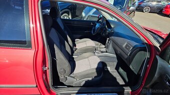 Volkswagen Golf 1,6i - 9