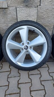 Alu kola 5x112 r18 originál Škoda Octavia III - 9