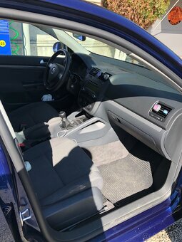 Volkwagen Jetta - 9
