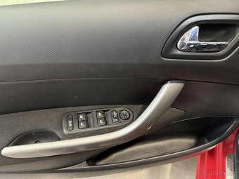 Peugeot 308 1.6i , 88 kW benzín, 2011 - 9