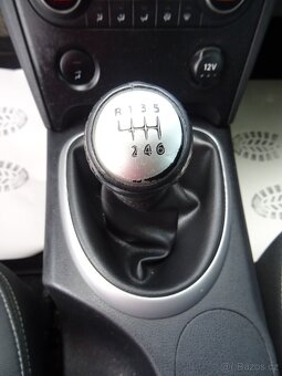 Nissan Qashqai 1,5 dCi 81kW spotřeba nafty 5,1L/100km - 9