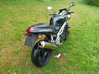 Triumph speed triple 955 - 9