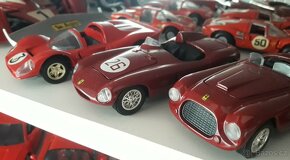 modely aut Ferrari - 9