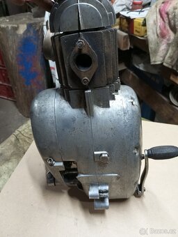 Jawa 550, 555 pařez motor - 9