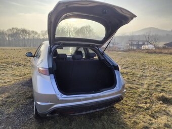 HONDA CIVIC UFO BENZÍN 1.8i 103KW SERVIS ROK VÝROBY 2008 - 9
