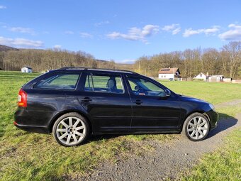 ŠKODA OCTAVIA COMBI 1.6TDi 77KW KLIMATIZACE TEMPOMAT - 9
