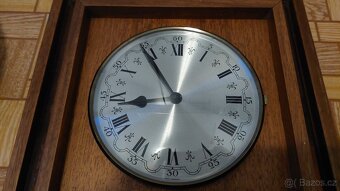 Staré retro hodiny - 9