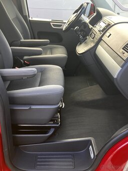 VW Multivan T5 2.0 TDI 103kW TEAM TAŽNÉ,7 MÍST,MLHOVKY - 9