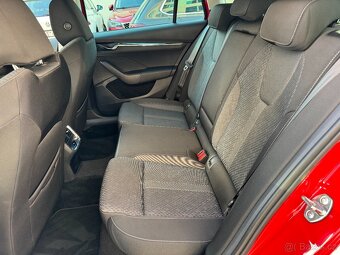 Škoda Octavia 4 iV Style 1.4 TSI 150kW DSG Navigace Virtual - 9