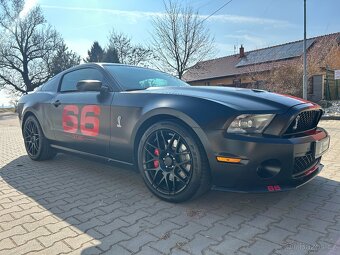 Ford Mustang Shelby GT 500 V8 SVT - 9