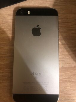 iPhone SE 2016 - 9