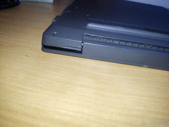 Lenovo V330-14IKB - 9