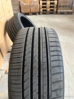 Letní pneu 2x 225/35 R19 a 1x 255/30 R19 - 9