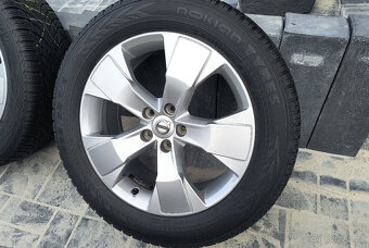 18 originál VOLVO XC40 XC60 zimní 235/55 R18 - 9