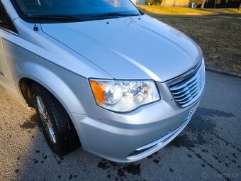 Chrysler Town and Country STOWN 3,6 Benzín 211 Kw - 9