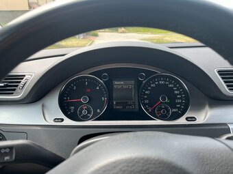 Volkswagen Passat B7 2.0 TDI DSG - 9