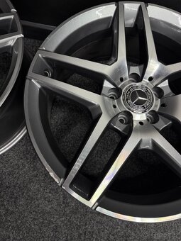 Alu MERCEDES AMG 5x112 19” 8.5j et43 - 9