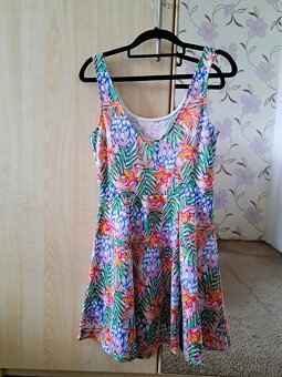 Dámské šaty H&M, vel. 38 - REZERVACE - 9