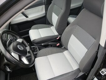 Volkswagen Polo CROSS 1.4 16v - 9