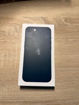 iPhone 13, Midnight, 128GB - 9