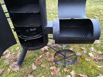 Gril s udírnou 4v1 - 9